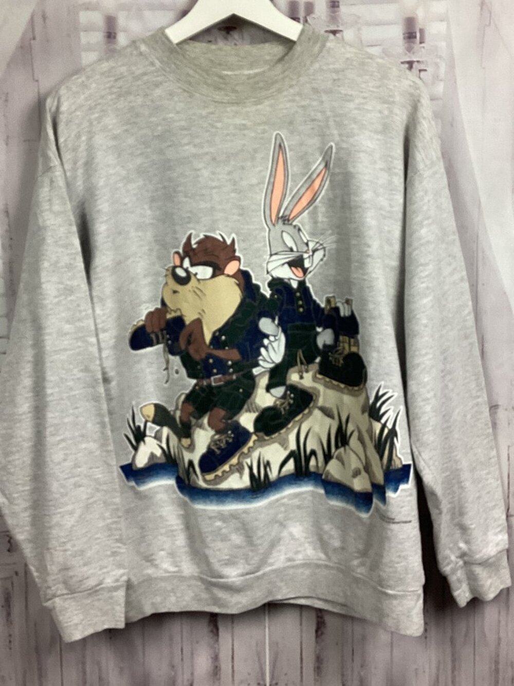 Vintage Looney Tunes Sweatshirt 90s Gray Hiking Sun Sportswear M